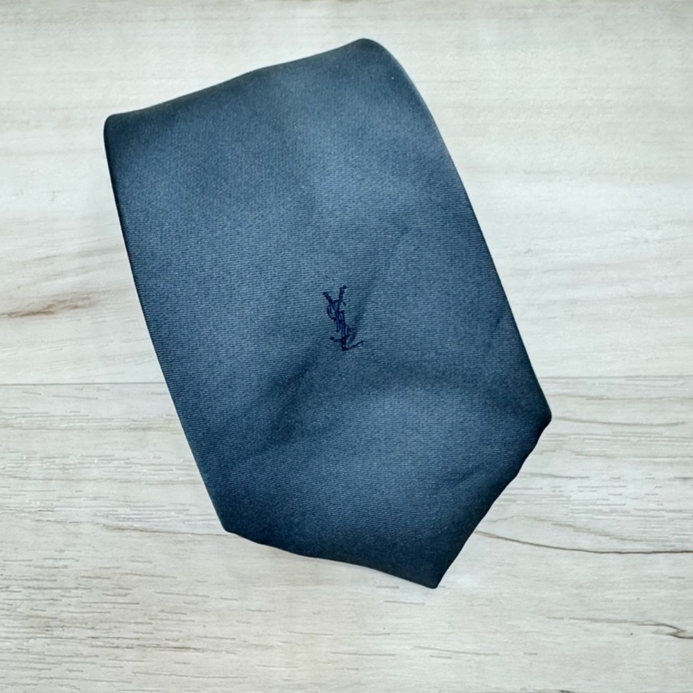 YVES SAINT LAURENT Blue Gray Silk Tie - Picture 3 of 3